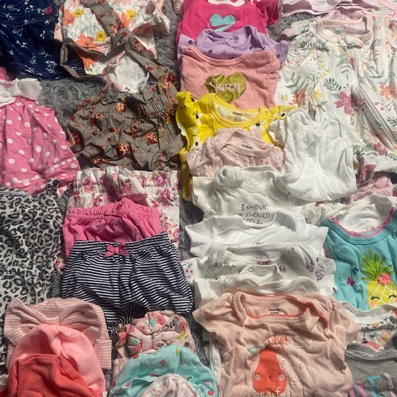 Newborn baby clothes 0-6months Name Brand - Picture 3 of 7